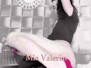 Mia_Valerin